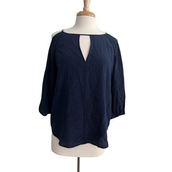 Trina Turk Womens Silk
Keyhole Cold Shoulder Bishop
Sleeve Blouse Navy Size S - Picture 1 of 9